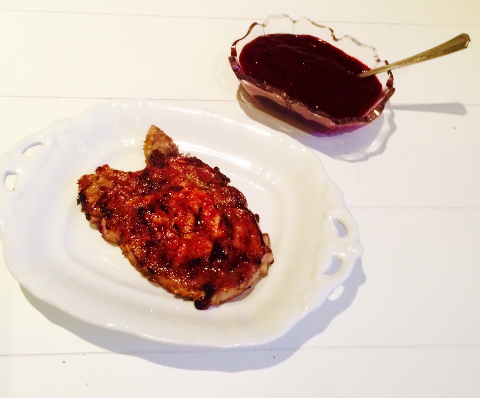 gemarineerde karbonaadjes met bramensaus