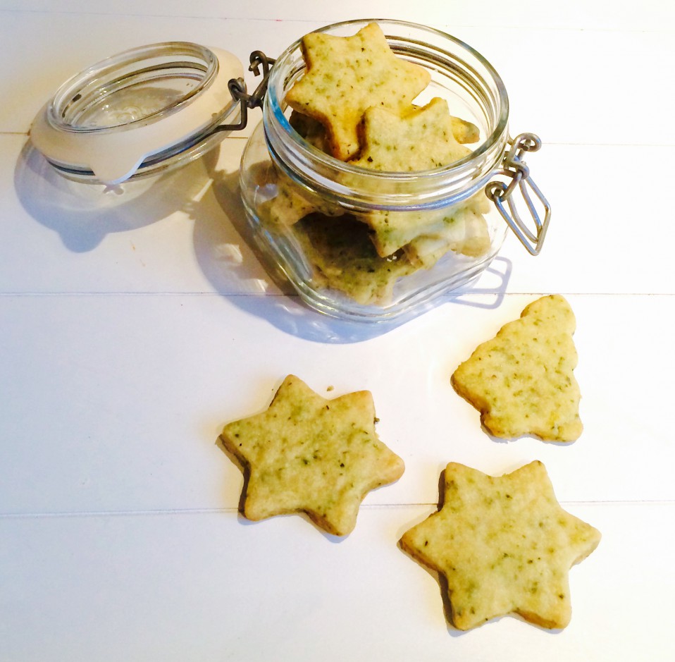 kerstkoekjes met rozemarijn en parmezaan