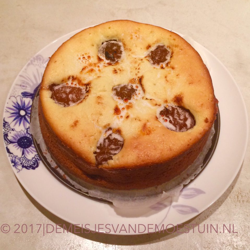 yoghurtcake met dronken pruimen
