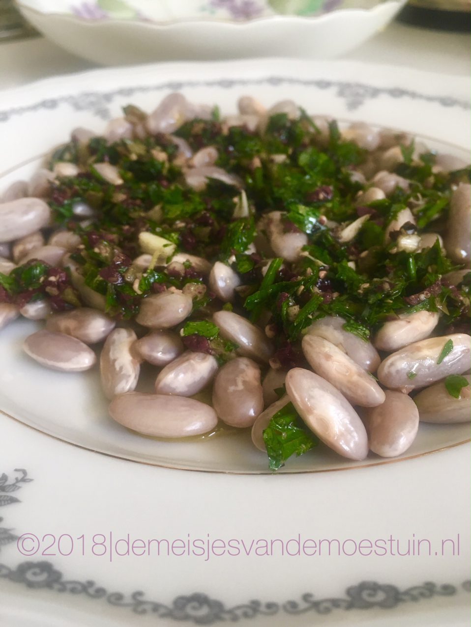 Italiaanse snijbonen met peterselie salsa