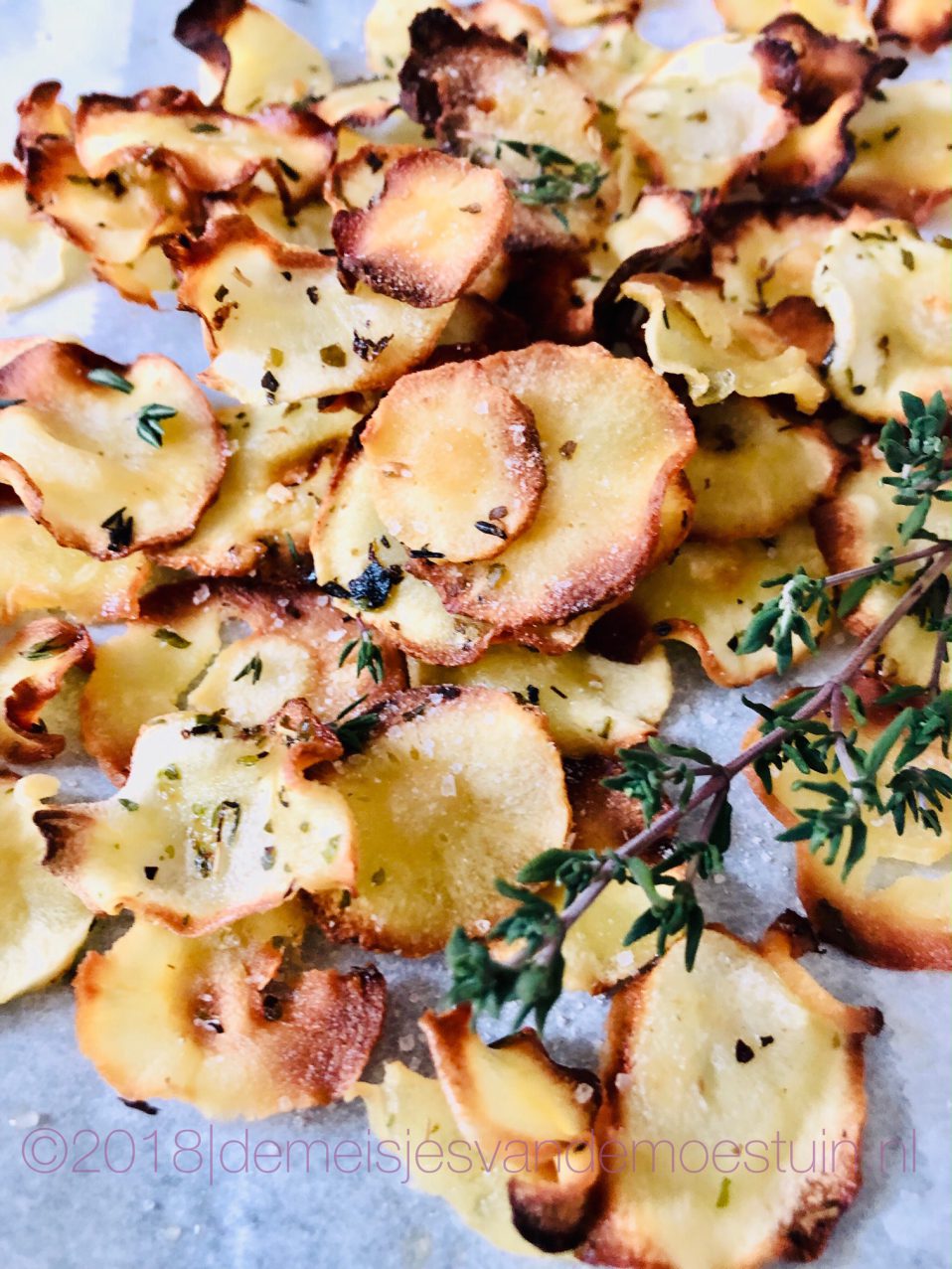 pastinaak chips met tijm en zeezout