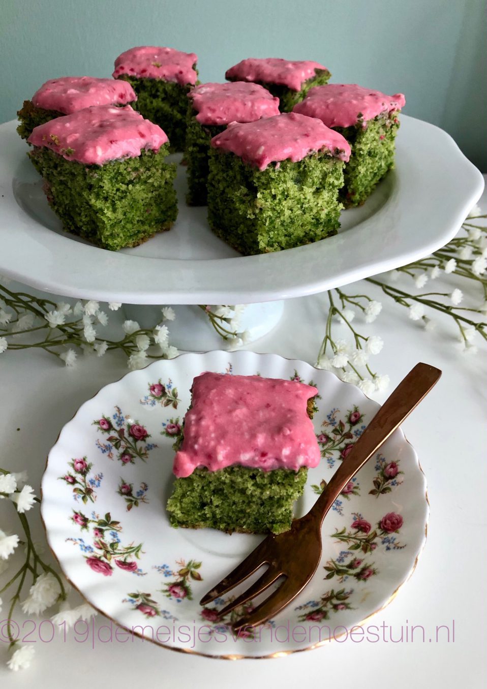 spinaziecake met frambozentopping